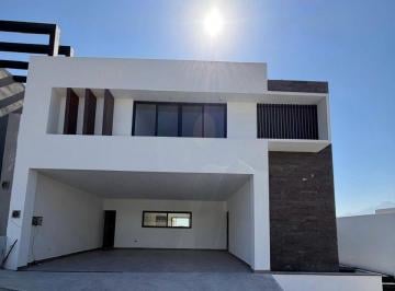 Casa de 4 habitaciones, Monterrey · Casa en Venta en Castaños del Vergel Carretera Nacional