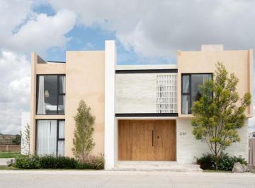Casa de 3 habitaciones, Pachuca · Venta de Casa de Lujo en Jardines San Francisco, Pachuca – Lista Para Habitar