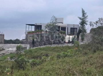 Casa · 120m² · 2 Recámaras · 4 Estacionamientos · Casa de Campo Estilo Rústico Mexicano Frente a Laguna de Carrizalillos, Comala.