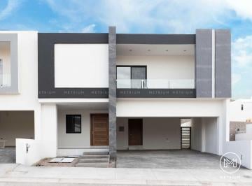 Fachada · Casa en Venta en Bosque Real con Oficina