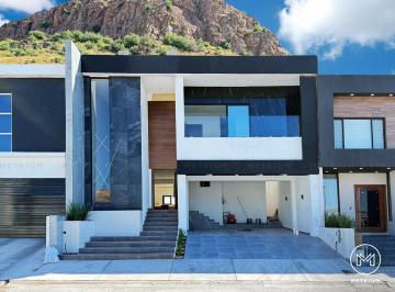 Fachada principal · Bosque Real con Recamara en Planta Baja, Zona Valle Escondido