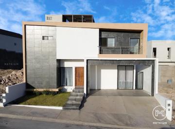 Fachada · Casa en Venta en Residencial Condesa Rejon con Rooftop, Zona Reliz