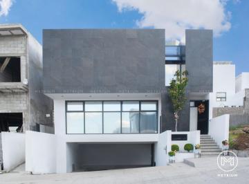 Fachada · Casa en Venta en Residencial Asturias, Zona Cantera