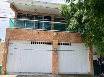 Casa · 247m² · 4 Recámaras · 2 Estacionamientos · Casa en Costa Verde