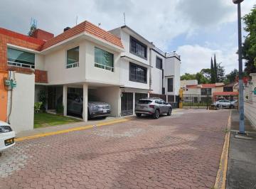 Casa · 301m² · 5 Recámaras · 2 Estacionamientos · Casa en Venta en Jardines del Alba, Cuautitlan Izcalli
