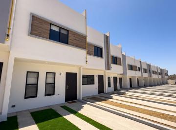 Casa · 101m² · 3 Recámaras · 1 Estacionamiento · Casa en Almeria Residencial