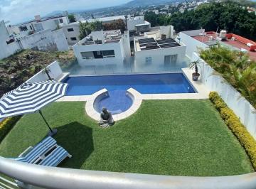 Casa · 495m² · 4 Recámaras · 2 Estacionamientos · Casa en Venta en Corinto Burgos Bugambilia