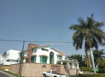 Casa de 9 habitaciones, Atlatlahucan · Hermosa Casa en Fraccionamiento Lomas de Cocoyoc
