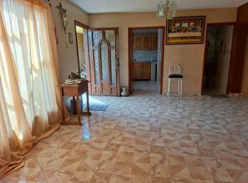 Casa de 5 habitaciones, Tultitlán · Casa en Esquina con 2 Locales en Benito Juarez Tultitlán Ideal Negocios o Escuelas