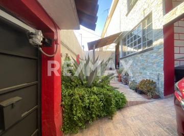 Casa · 211m² · 3 Recámaras · 4 Estacionamientos · Hermosa Casa en Venta en Unidad Barrientos, Tlalnepantla de Baz, Estado de México - (4)