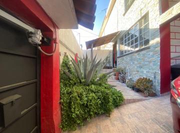 Casa · 211m² · 3 Recámaras · 4 Estacionamientos · Hermosa Casa en Venta en Unidad Barrientos, Tlalnepantla de Baz, Estado de México - (4)