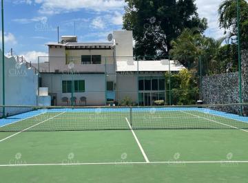 Casa · 334m² · 3 Recámaras · 4 Estacionamientos · Venta Casa en Delicias - V135