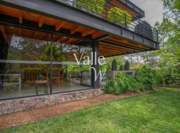 Casa de 4 habitaciones, Valle de Bravo · Casa en Venta Avandaro, Valle de Bravo