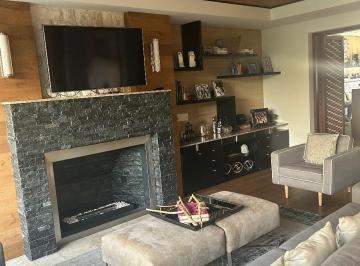 Casa · 550m² · 4 Recámaras · 6 Estacionamientos · Casa $36,000,000 Bosques de Las Lomas. en Condominio. Cuajimalpa de Morelos.