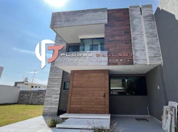 Casa en condominio · 195m² · 4 Recámaras · 2 Estacionamientos · Casa en Venta en Fraccionamiento Tahona Al Poniente de La Ciudad de Aguascalientes