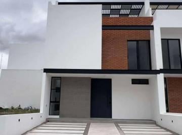 Casa de 4 habitaciones, El Marqués · Venta Casa en Ikaya Zákia