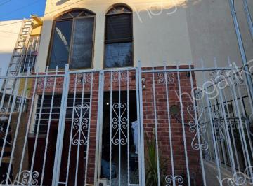 Casa de 3 habitaciones, Zapopan · Casa con Ampliación de 3 Habitaciones y Estudio