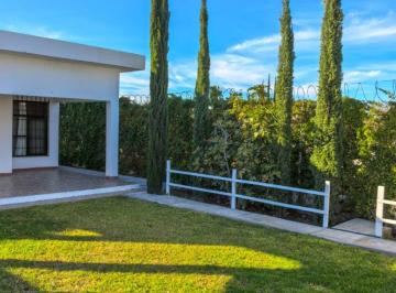 Casa de 2 habitaciones, Parras · Venta en Parras de La Fuente T400 m² C168 M²amueblada