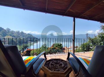 Casa · 150m² · 3 Recámaras · 1 Estacionamiento · Casa en Renta con Vista Al Lago en Valle de Bravo