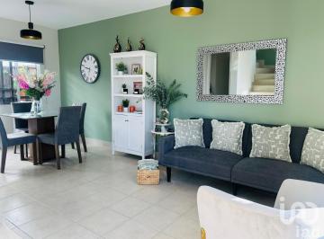 Casa · 80m² · 2 Recámaras · 2 Estacionamientos · Se Vende Casa con Precio Especial en Privada Victoria Residencial, Tijuana. (#2)