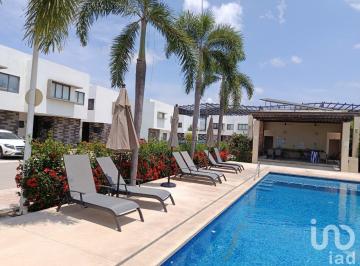 Casa · 98m² · 3 Recámaras · 1 Estacionamiento · Casa en Renta Puerto Vallarta en Residencial Privado