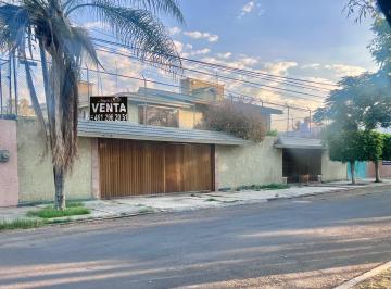 Casa de 4 habitaciones, Celaya · Residencia en Venta Colonia Arboledas Celaya