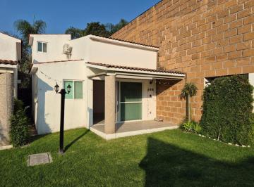 Casa en condominio de 2 habitaciones, Yautepec · Loft con Alberca en Cocoyoc Dentro de Fraccionamiento Privado.