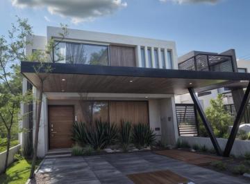 Casa de 3 habitaciones, Querétaro · Casa en Venta en Grand Juriquilla, Diseño de Autor, C.245 m², Premium!