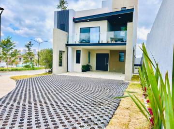 Casa de 4 habitaciones, Pachuca · “venta de Hermosa Casa de Cuatro Recámaras en Excelentes Zona”