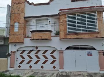 1 · Amplia Casa en Venta Fraccionamiento Reforma