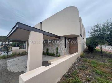 Casa de 4 habitaciones, Querétaro · Altozano - Venta. Casa de 4 Recámaras con 1 en Planta Baja