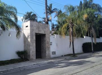 Casa · 635m² · 3 Recámaras · 6 Estacionamientos · Casa en Venta / Renta La Arbide León Guanajuato