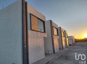 Casa · 118m² · 3 Recámaras · 1 Estacionamiento · Casas Nuevas de 3 Recamaras a 5 Minutos del Puente Internacional Reynosa / Pharr