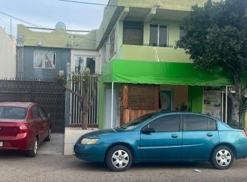 Casa · 380m² · 4 Recámaras · 2 Estacionamientos · Casa Zona Teatro Ciudad