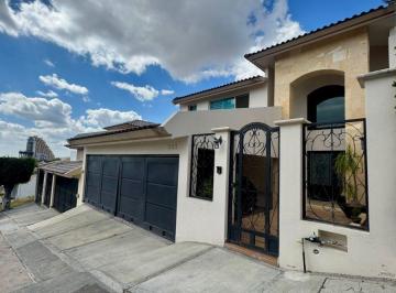 Casa de 3 habitaciones, León · Casa en Venta en Bosques del Refugio, Zona Norte