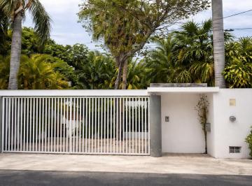 Casa de 2 habitaciones, Benito Juárez · Casa con 2 Recámaras y 278 m² Superficie de Terreno en Venta en Cancún Centro