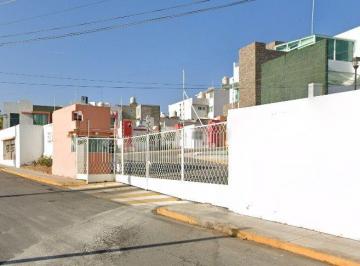 Casa de 2 habitaciones, Mineral de la Reforma · Venta de Casa en Fraccionamiento El Campanario Pachuca Hidalgo