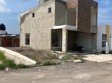 Casa · 147m² · 3 Recámaras · 1 Estacionamiento · Casa en Preventa 2 Plantas, Terreno Exedente
