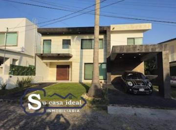 Casa de 4 habitaciones, Atlatlahucan · Excelente Casa Dentro de Fraccionamiento Lomas de Cocoyoc