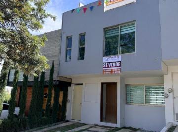 Casa en condominio de 4 habitaciones, Zapopan · Casa en Venta en Madeiras - Valle Imperial