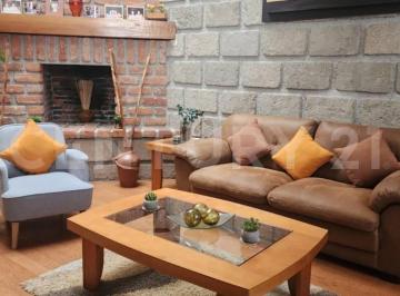 Casa · 202m² · 3 Recámaras · 2 Estacionamientos · Venta Casa en Col. San Jerónimo Aculco