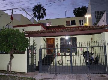 Casa de 7 habitaciones, Zapopan · Casa en Venta Colonia Guadalajarita Colomos