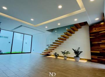 Casa de 3 habitaciones, Zapopan · Residencia en Venta Capital Norte