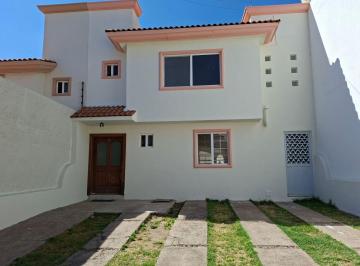 Casa de 3 habitaciones, Durango · Casa en Renta Loma Dorada