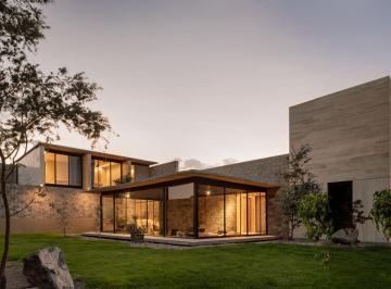 Casa de 4 habitaciones, Querétaro · Casa en Venta - Jurica - Queretaro - C1972
