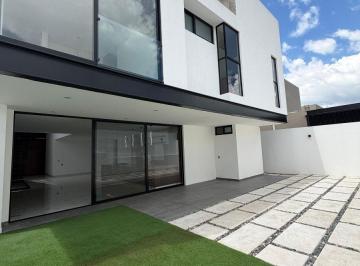 Casa en condominio de 4 habitaciones, León · El Molino Condom. 10 Hermosa Csa Vta 411 m² / 4 Recam. C/bño c/u Vista Al Campo Golf Coch. 6 Auto