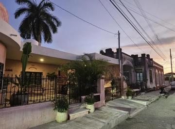Casa · 198m² · 2 Recámaras · 1 Estacionamiento · Venta de Casa en Centro Mérida Yucatan