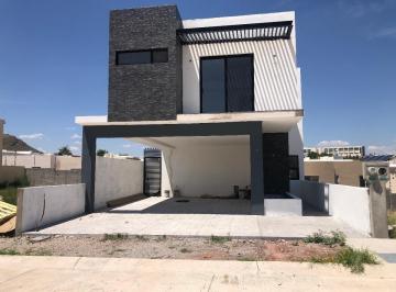 Casa · 205m² · 3 Recámaras · 2 Estacionamientos · Venta de Residencia en Fracc Rincón de Las Bugambilias