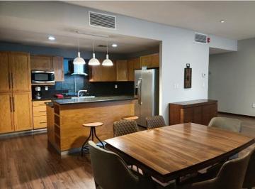 Departamento · 173m² · 3 Recámaras · 2 Estacionamientos · Venta de Departamento Amueblado en Torre Cenit