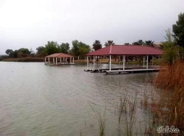 Terreno / Lote · 830m² · Venta de Terreno en Lago Colina a 200 m del Lago
